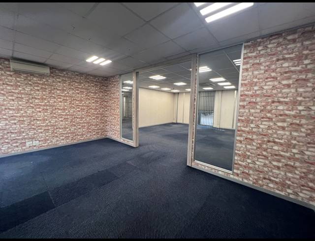 337M² OFFICE TO LET IN ROSEBANK